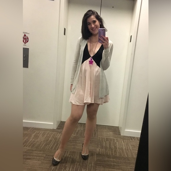 Chic Balletcore Dress 🖤🩷 - Picture 2 of 4